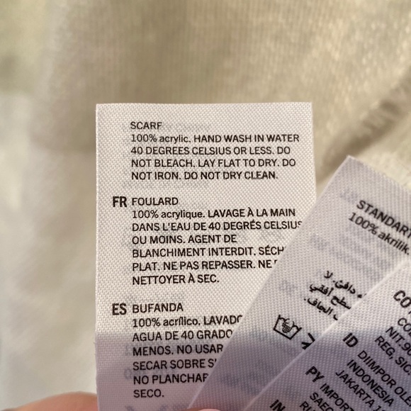 Aldo Scarf - Picture 4 of 4